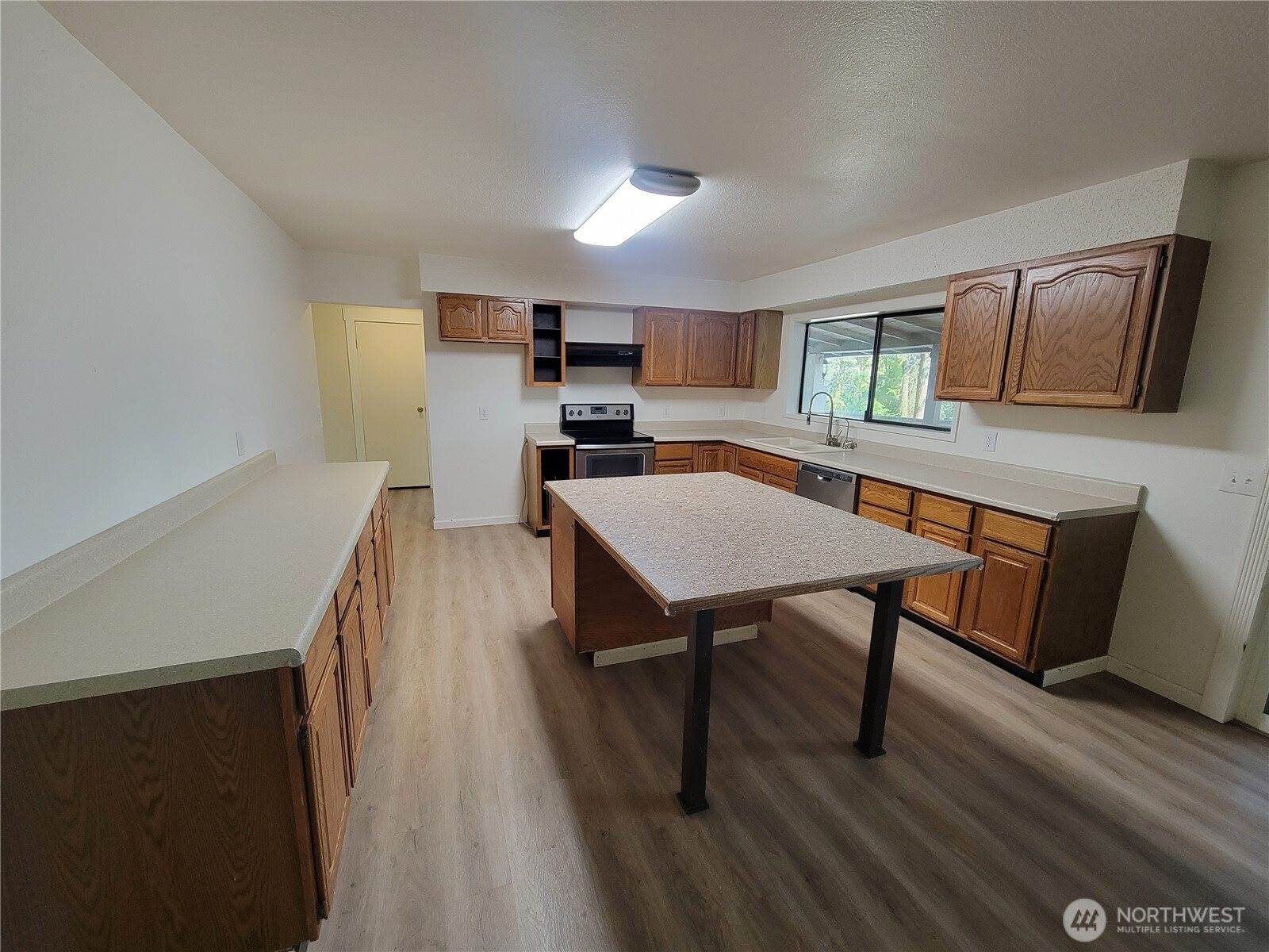 111 NE Briggadun Drive, Belfair, WA 98528