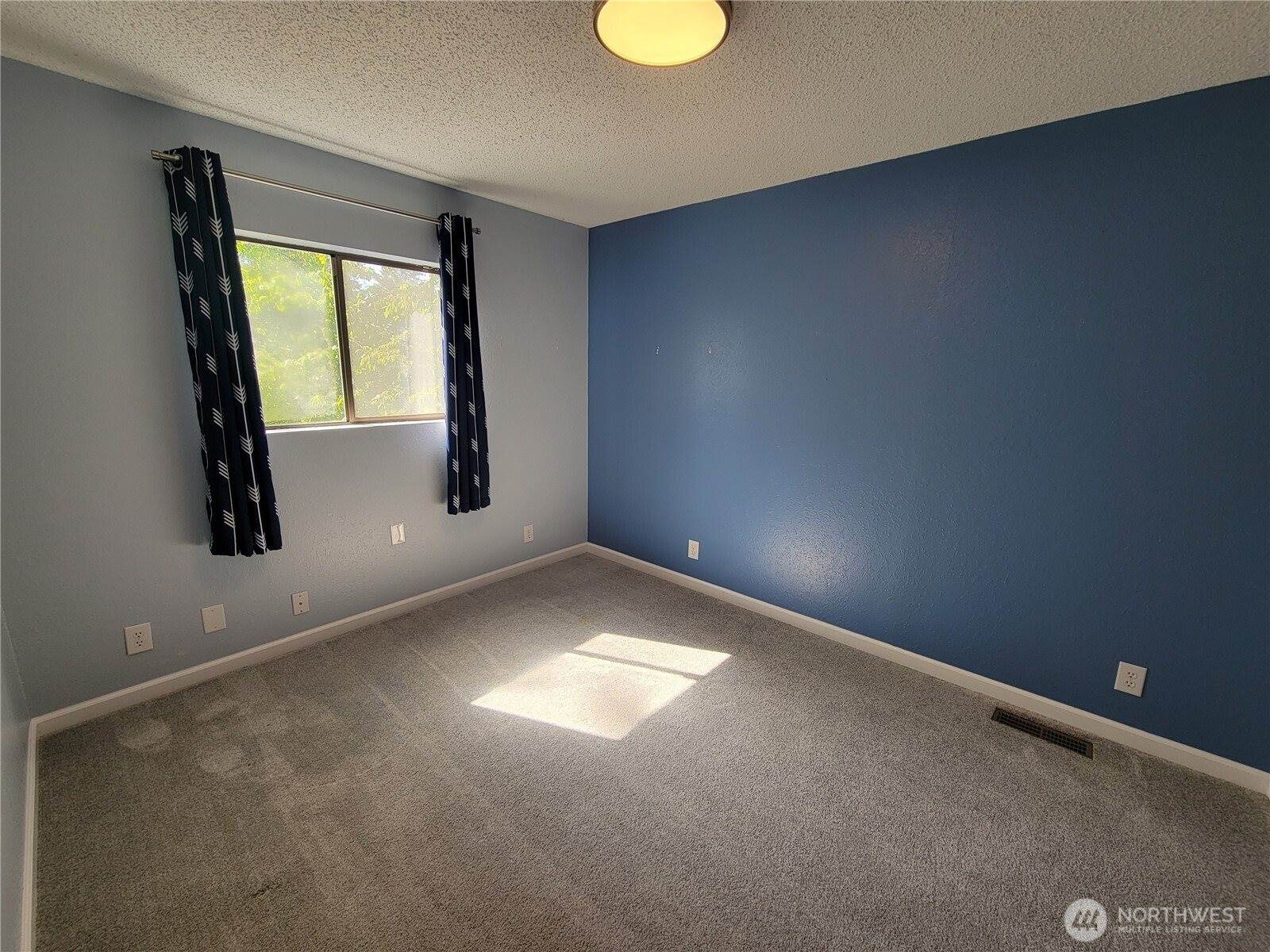 111 NE Briggadun Drive, Belfair, WA 98528