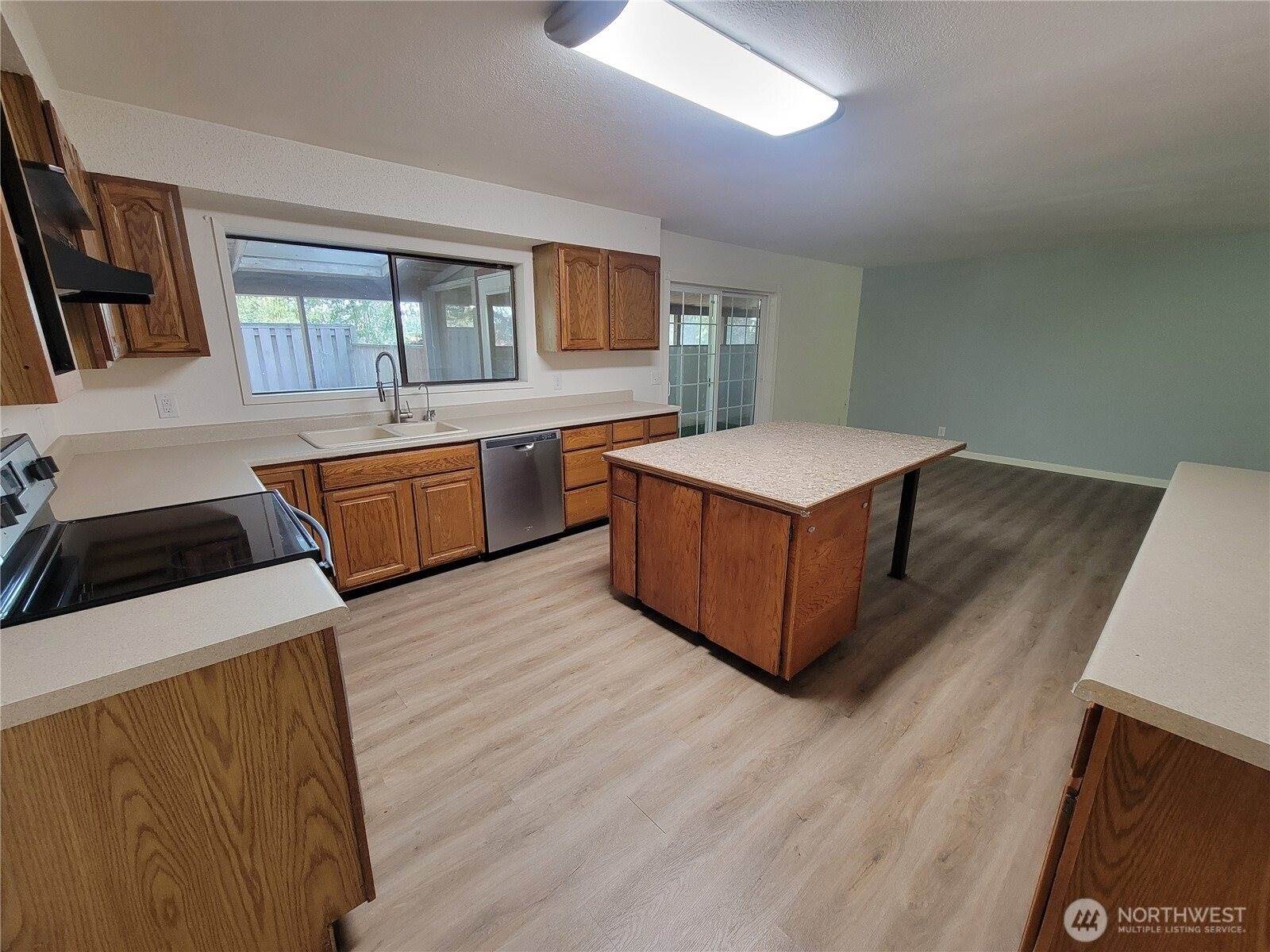 111 NE Briggadun Drive, Belfair, WA 98528