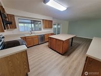 111 NE Briggadun Drive, Belfair, WA 98528