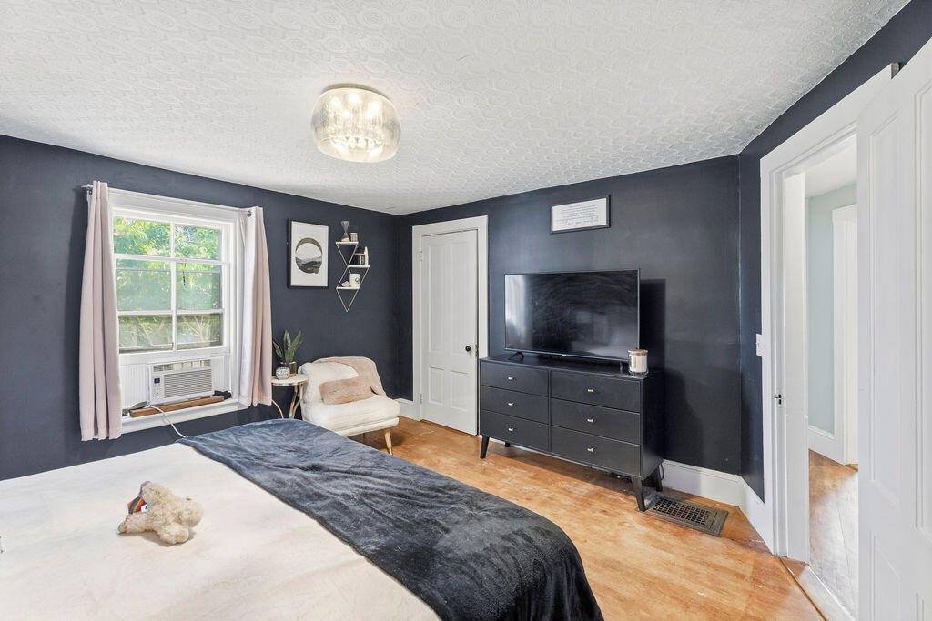 74 Webster Avenue, Bangor, ME 04401