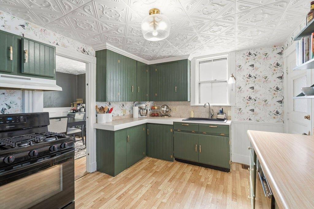 74 Webster Avenue, Bangor, ME 04401