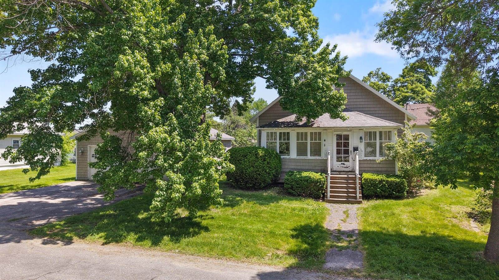 164 7th Street, Bangor, ME 04401