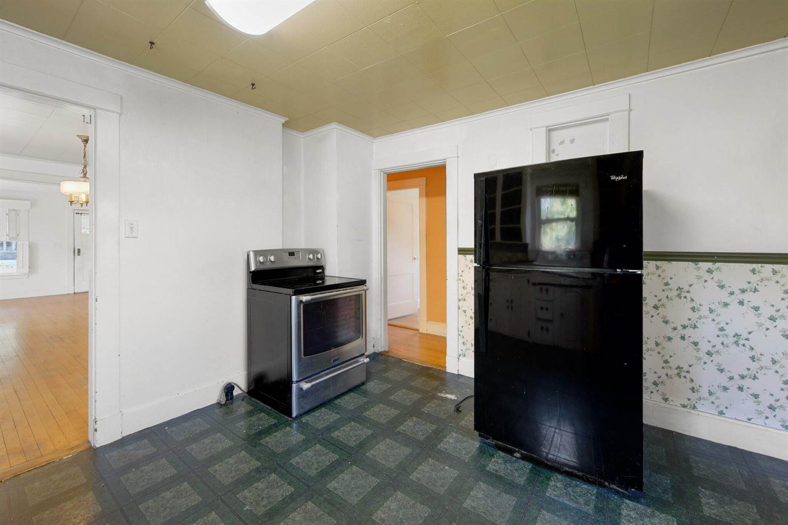 164 7th Street, Bangor, ME 04401