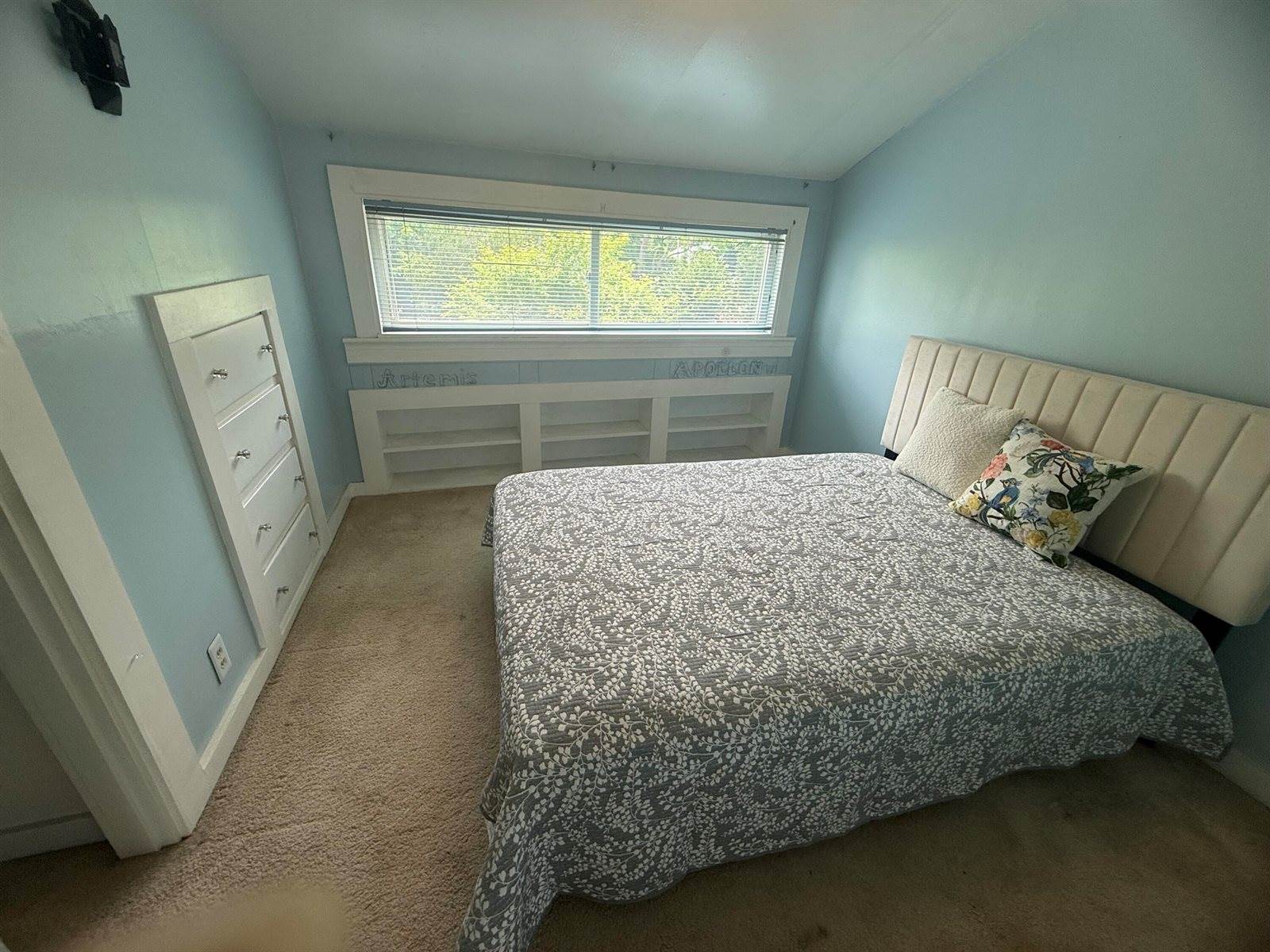 164 7th Street, Bangor, ME 04401