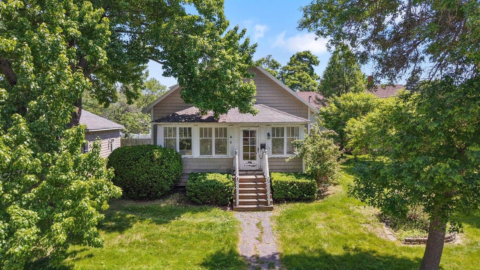 164 7th Street, Bangor, ME 04401