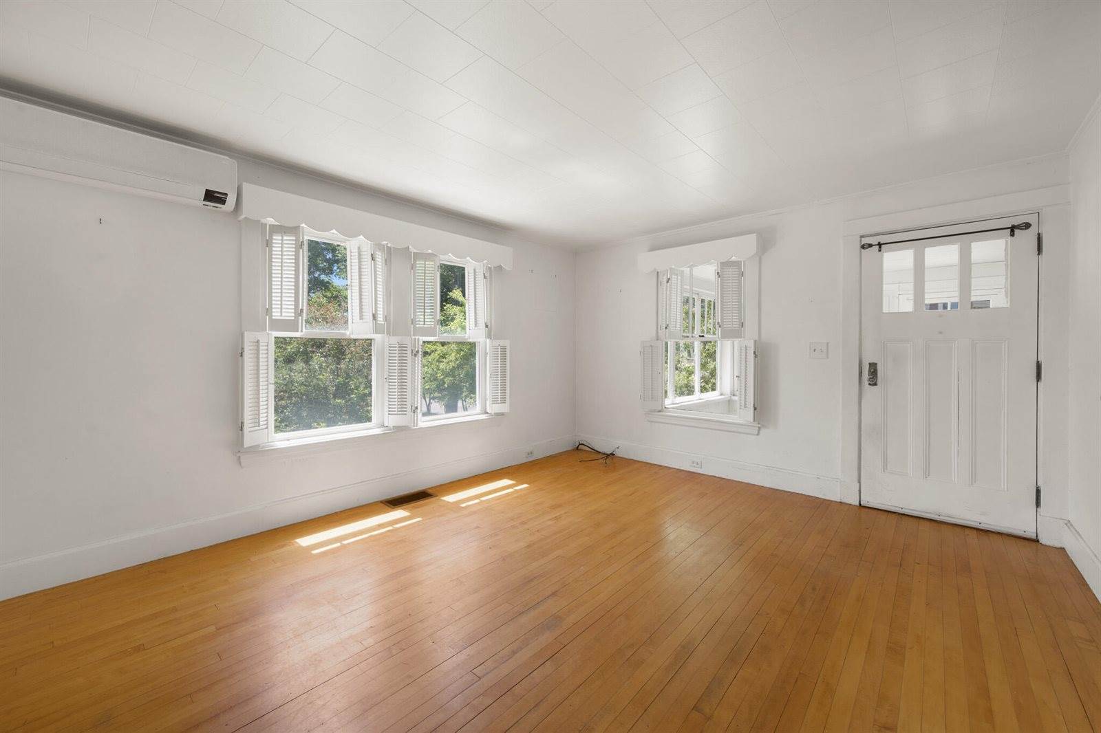 164 7th Street, Bangor, ME 04401