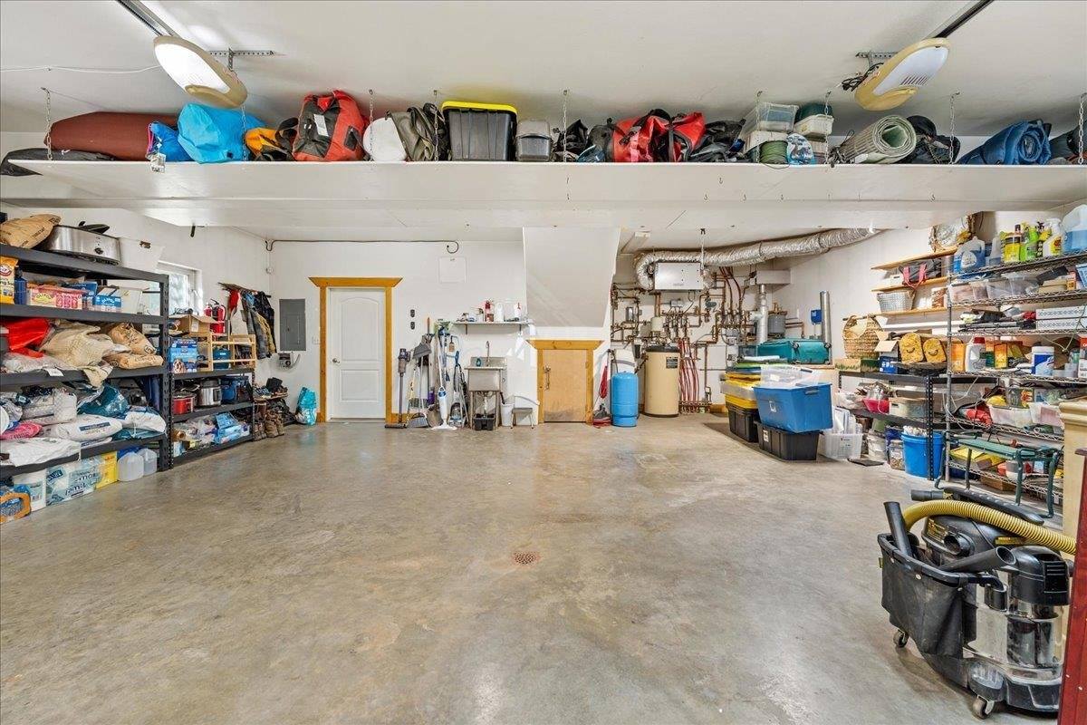 1055 Ladessa Loop, North Pole, AK 99705