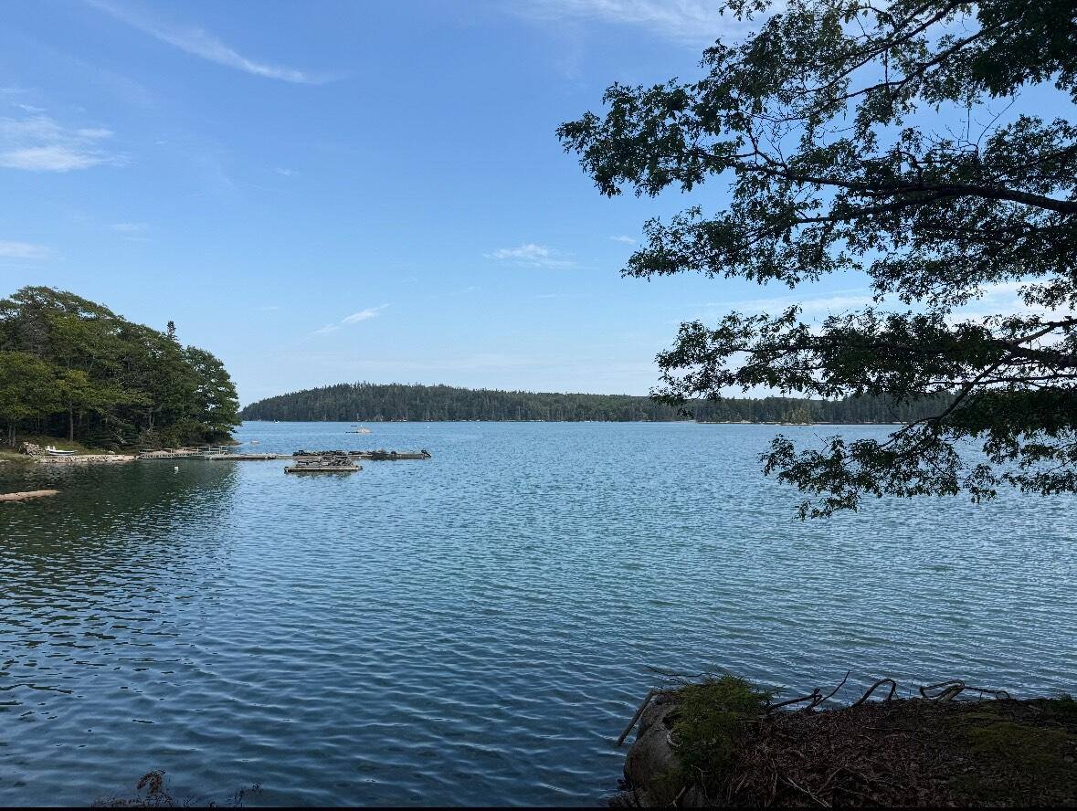 36 Treasure Ln, Deer Isle, ME 04627
