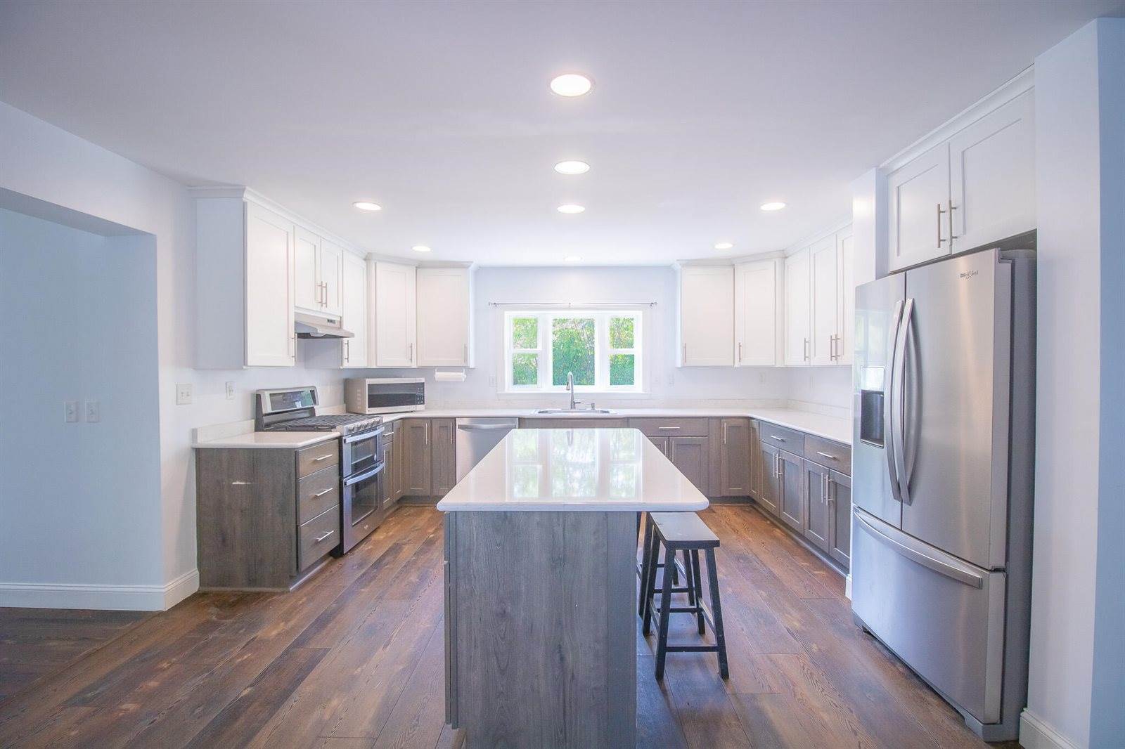 36 Treasure Ln, Deer Isle, ME 04627