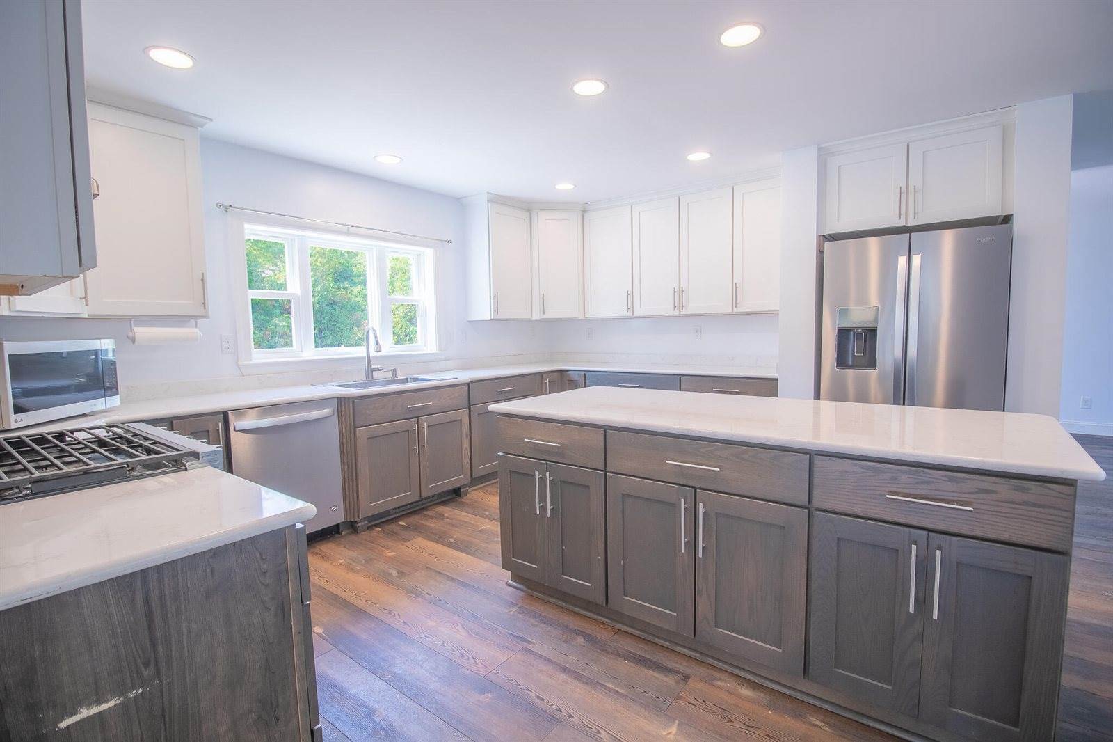 36 Treasure Ln, Deer Isle, ME 04627
