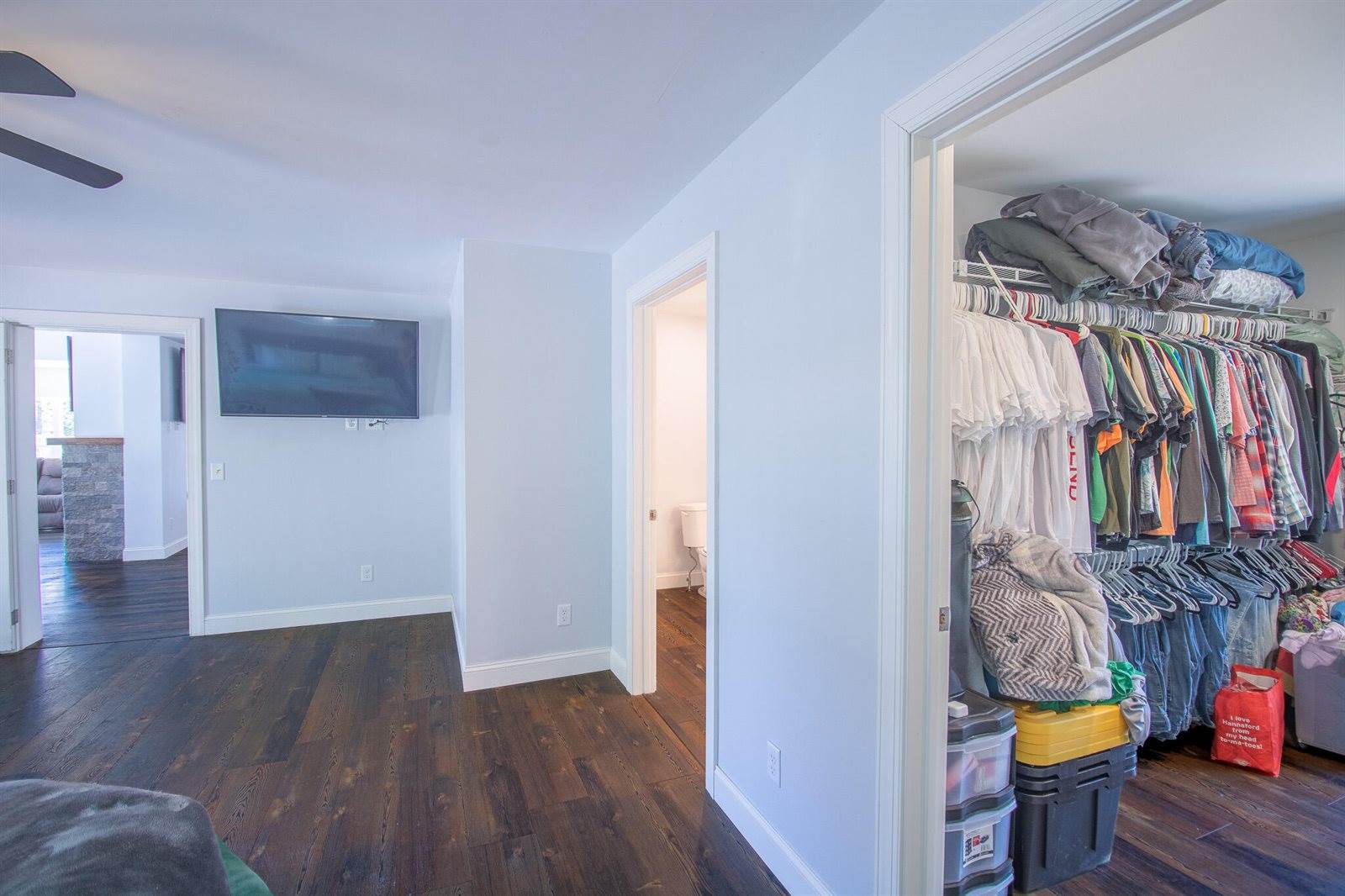36 Treasure Ln, Deer Isle, ME 04627