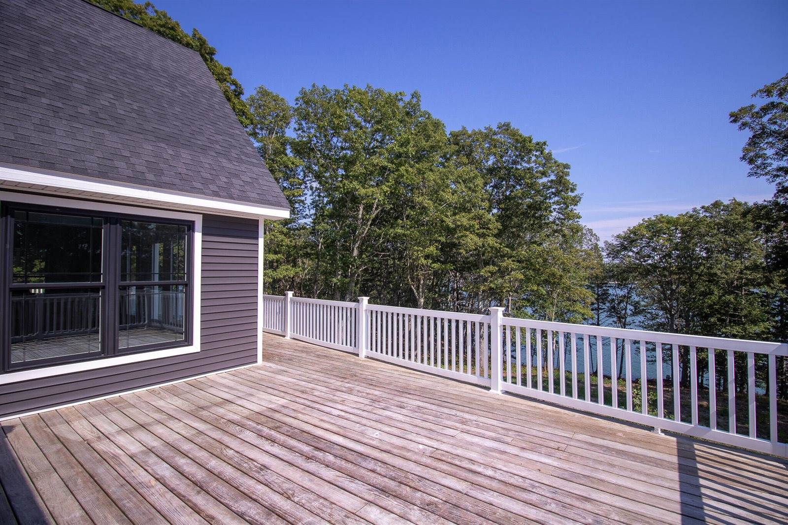 36 Treasure Ln, Deer Isle, ME 04627