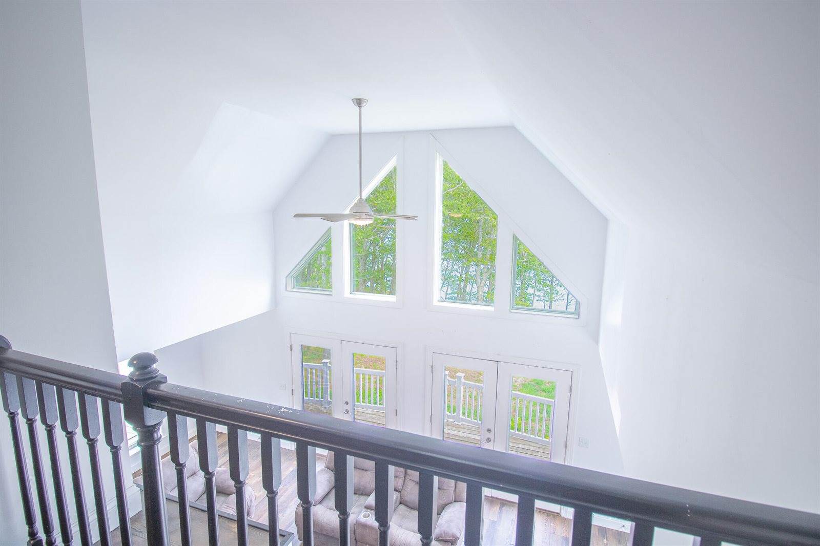 36 Treasure Ln, Deer Isle, ME 04627
