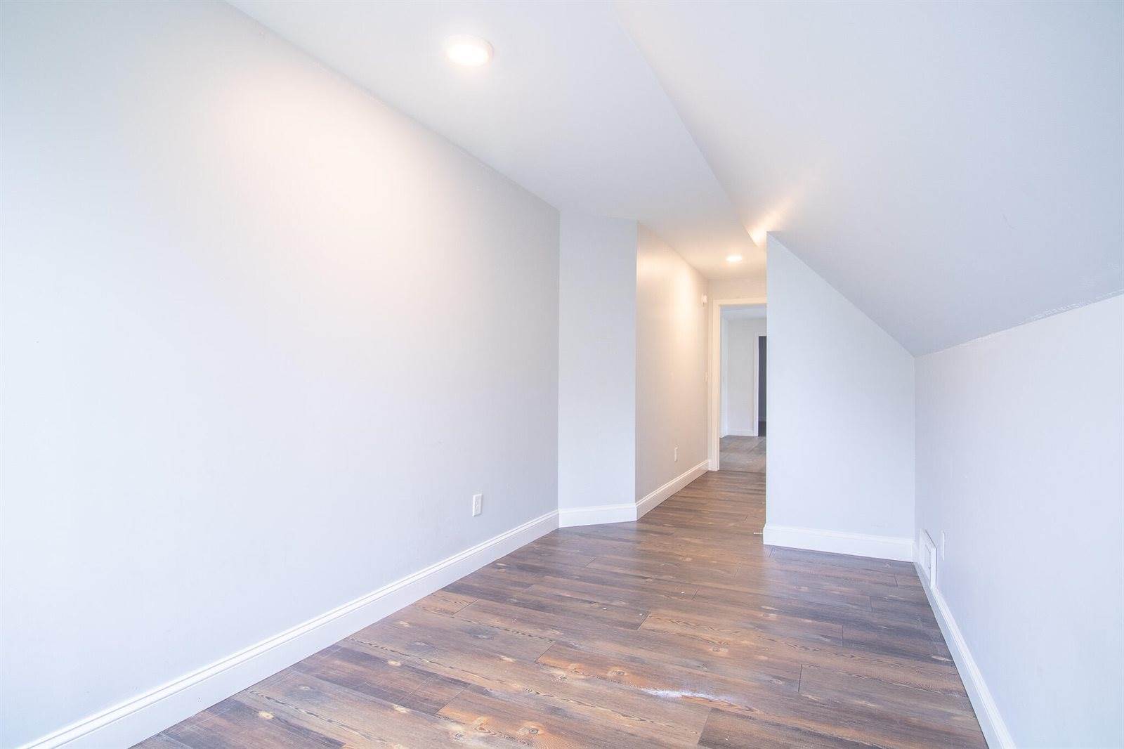 36 Treasure Ln, Deer Isle, ME 04627