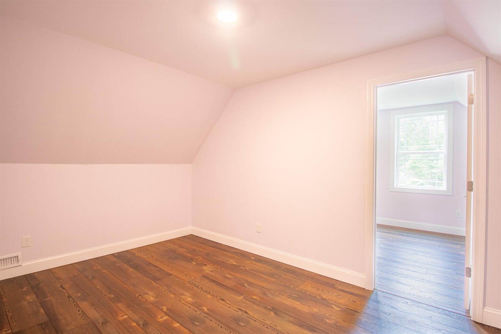 36 Treasure Ln, Deer Isle, ME 04627