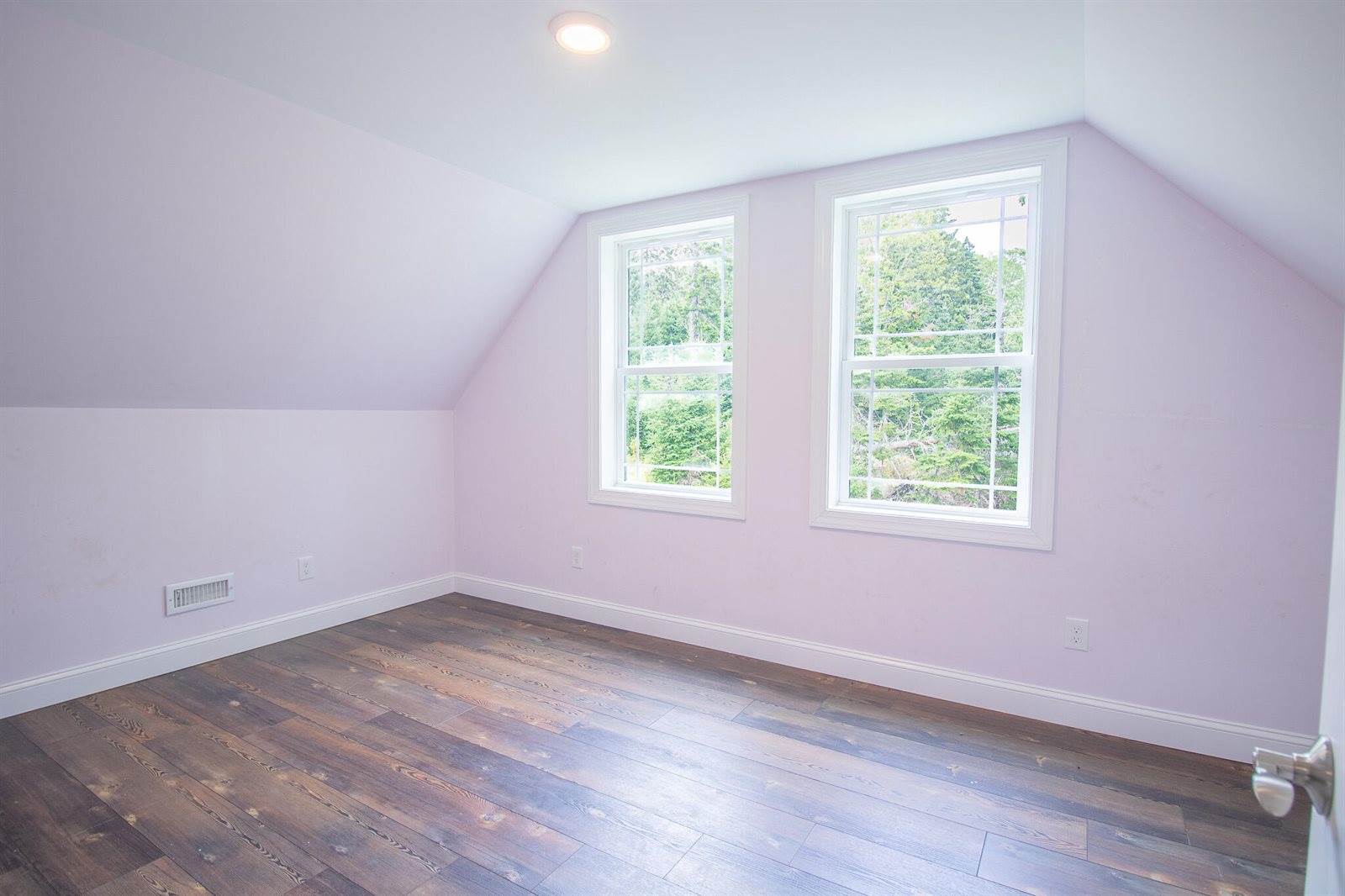 36 Treasure Ln, Deer Isle, ME 04627