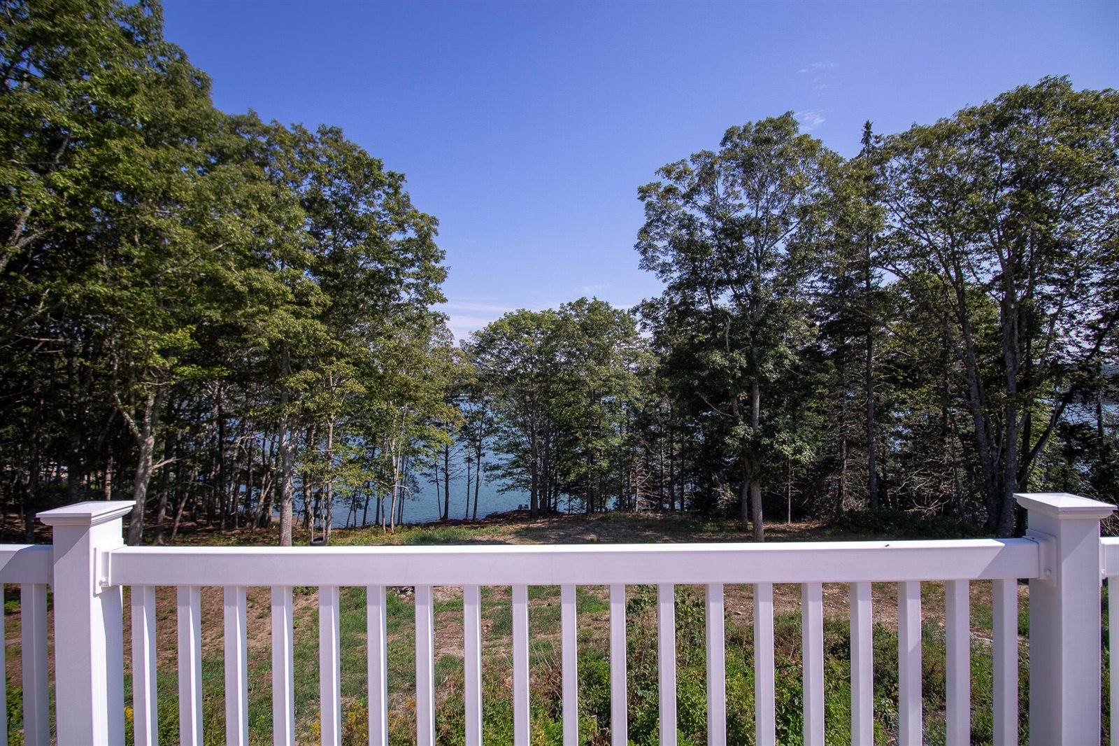 36 Treasure Ln, Deer Isle, ME 04627