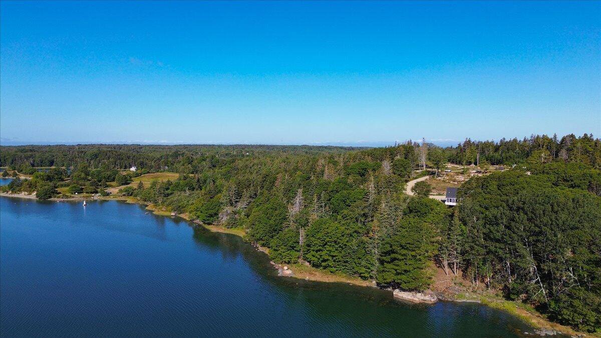 36 Treasure Ln, Deer Isle, ME 04627
