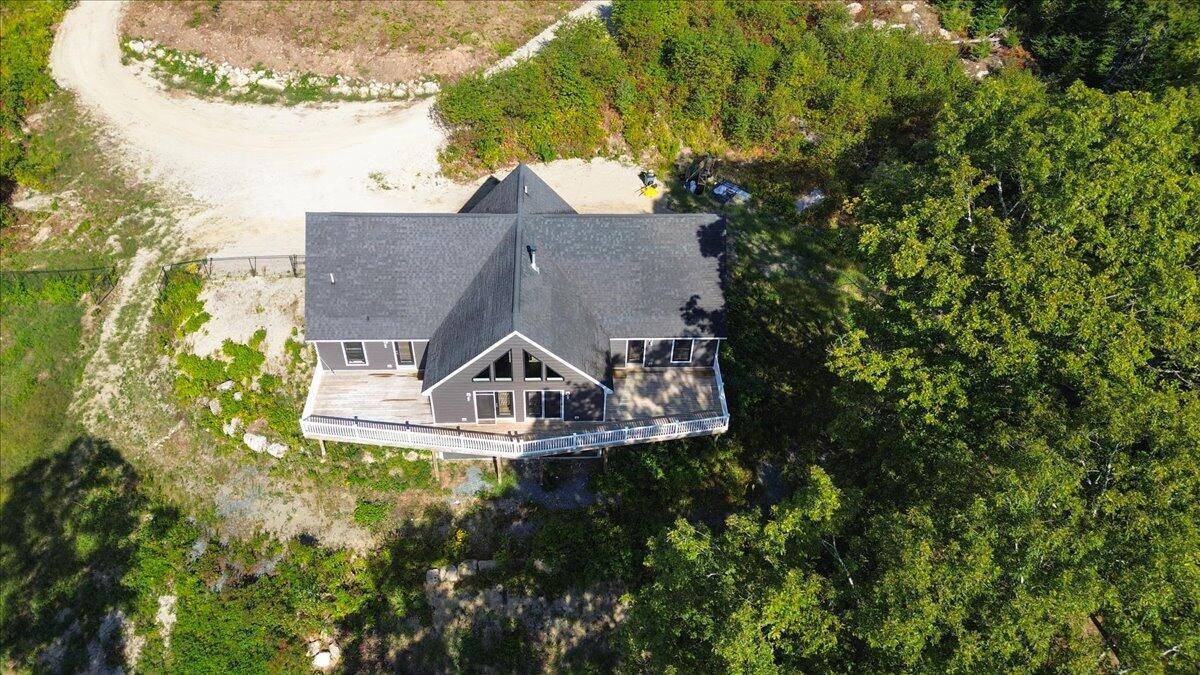 36 Treasure Ln, Deer Isle, ME 04627