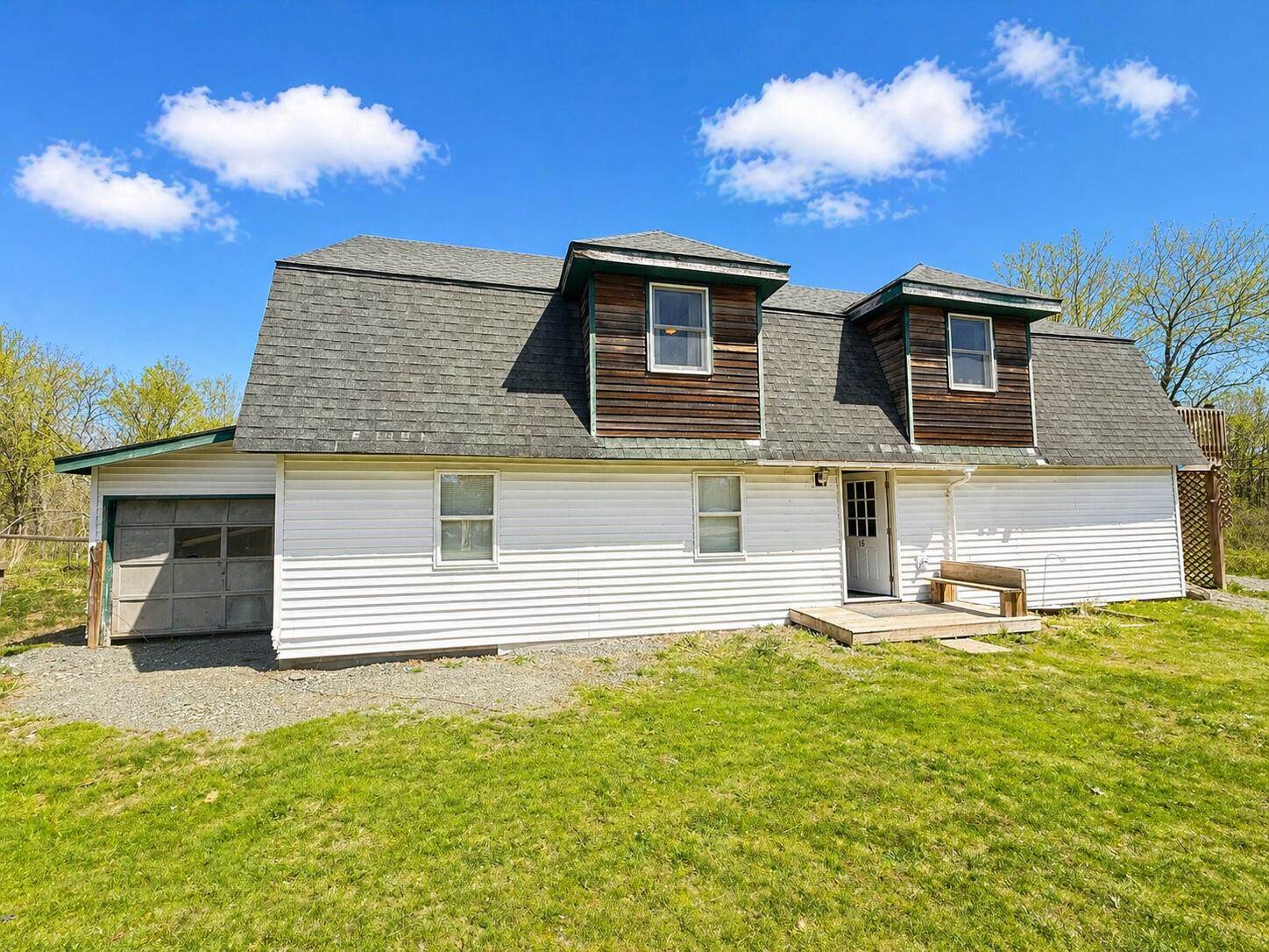 16 Infant Street, Ellsworth, ME 04605