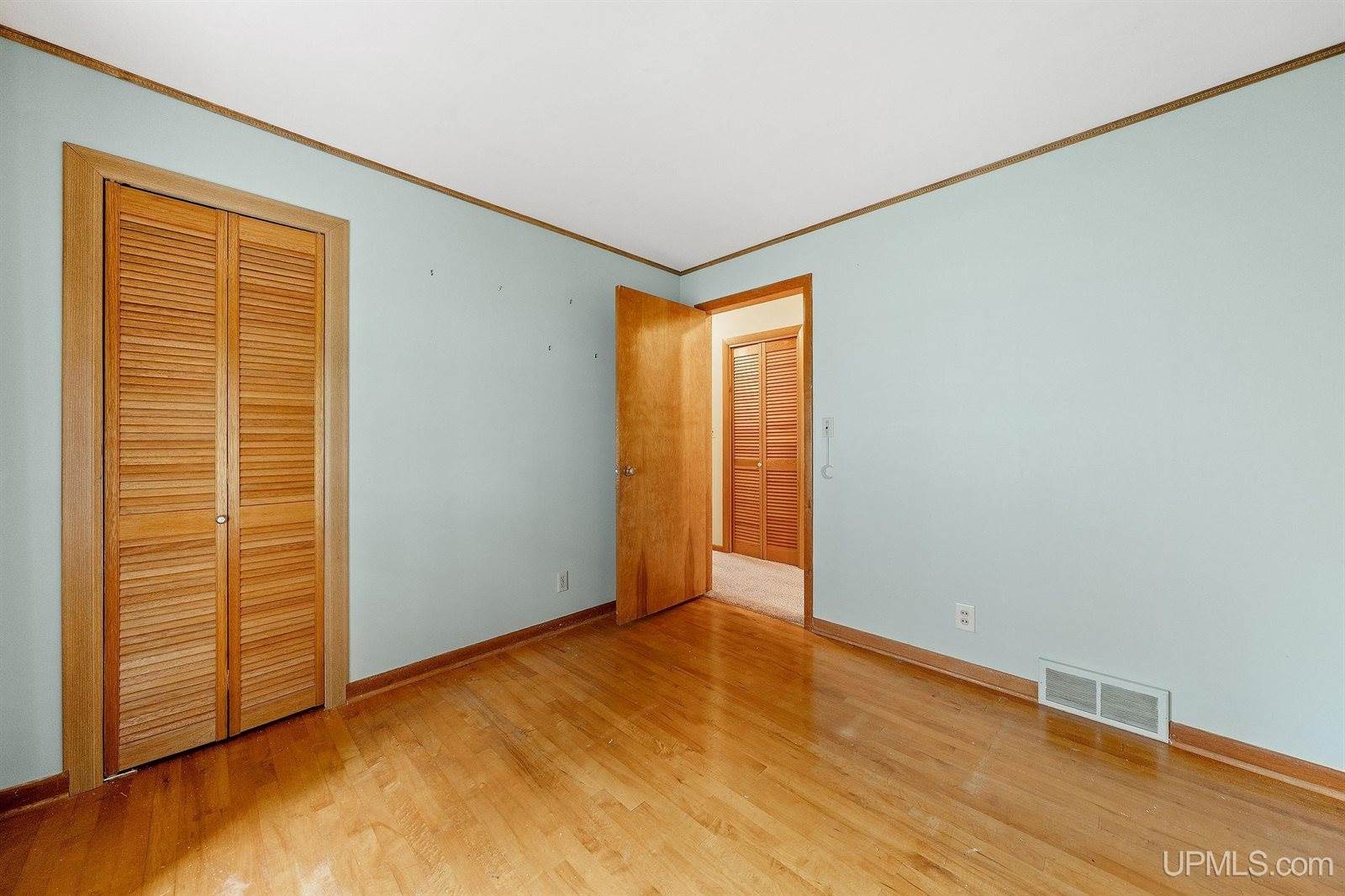 2117 Deer Lake Avenue, Ishpeming, MI 49849