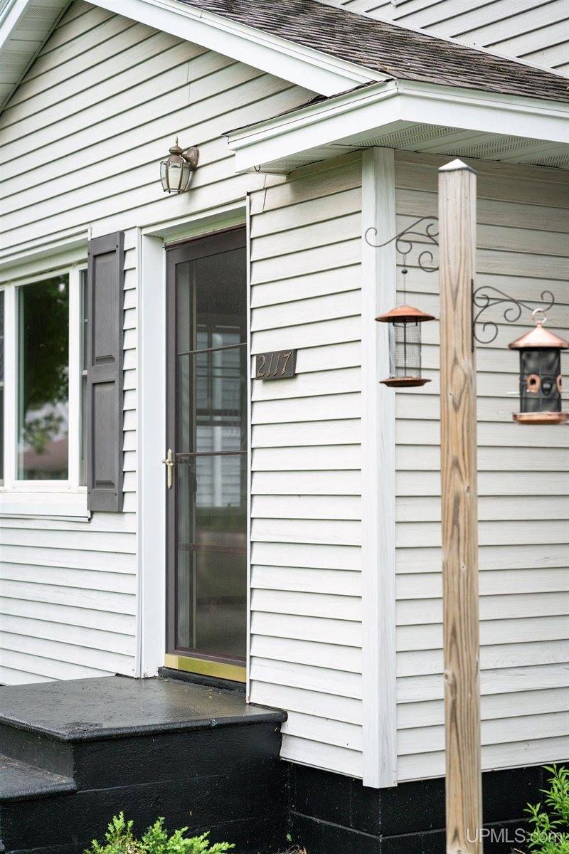 2117 Deer Lake Avenue, Ishpeming, MI 49849