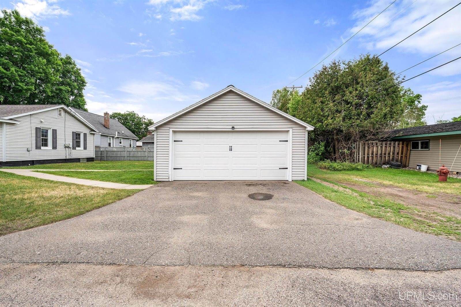 2117 Deer Lake Avenue, Ishpeming, MI 49849