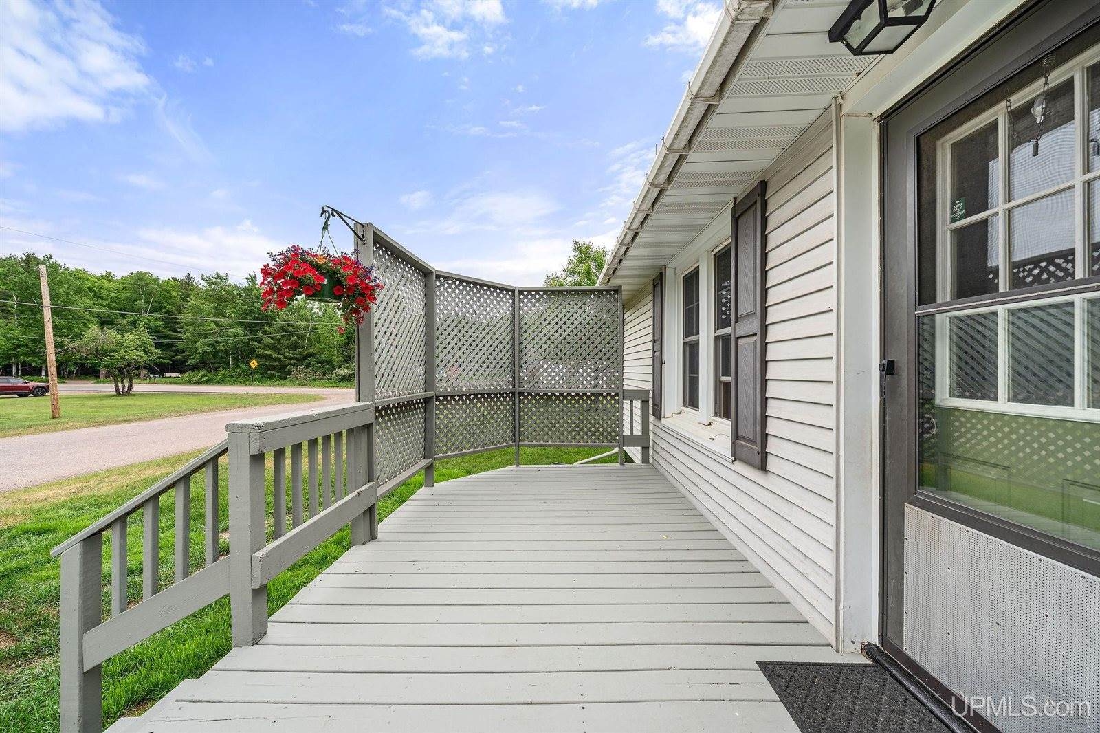 2117 Deer Lake Avenue, Ishpeming, MI 49849