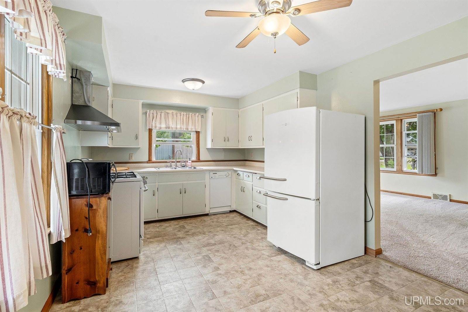2117 Deer Lake Avenue, Ishpeming, MI 49849
