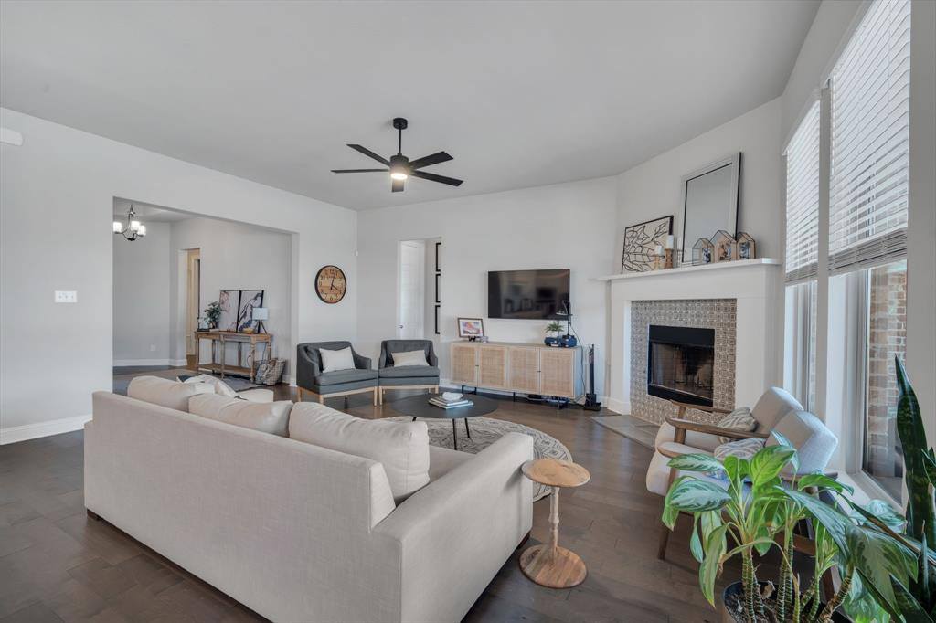 4409 Dandelion Lane, Midlothian, TX 76065