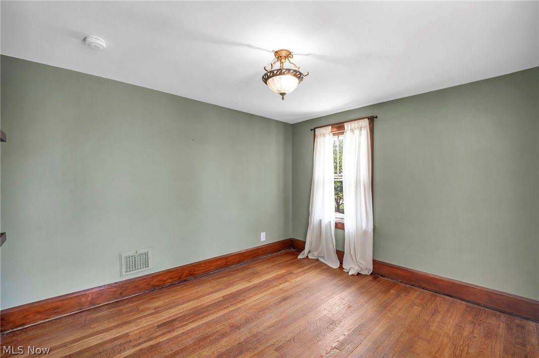 1940 East 34th Street, Lorain, OH 44055