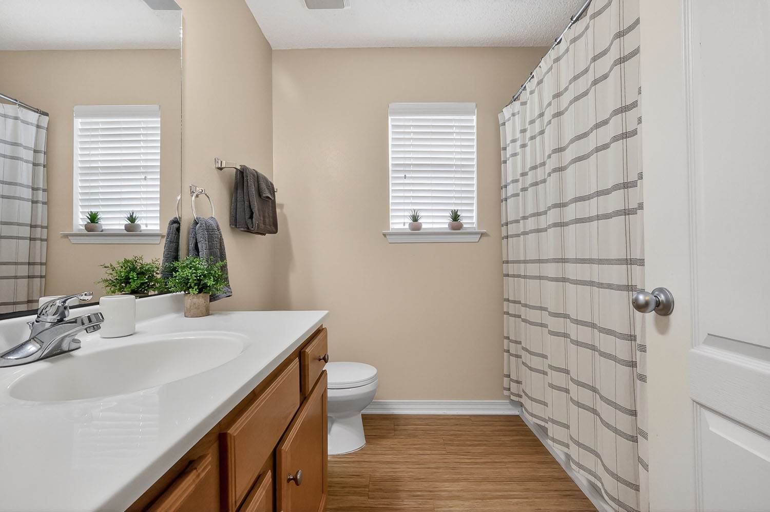 3723 Springwood Lane, Ocean Springs, MS 39564