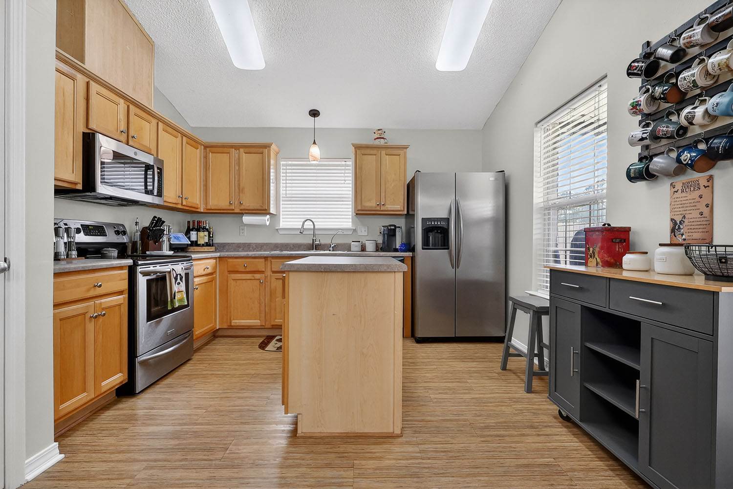 3723 Springwood Lane, Ocean Springs, MS 39564