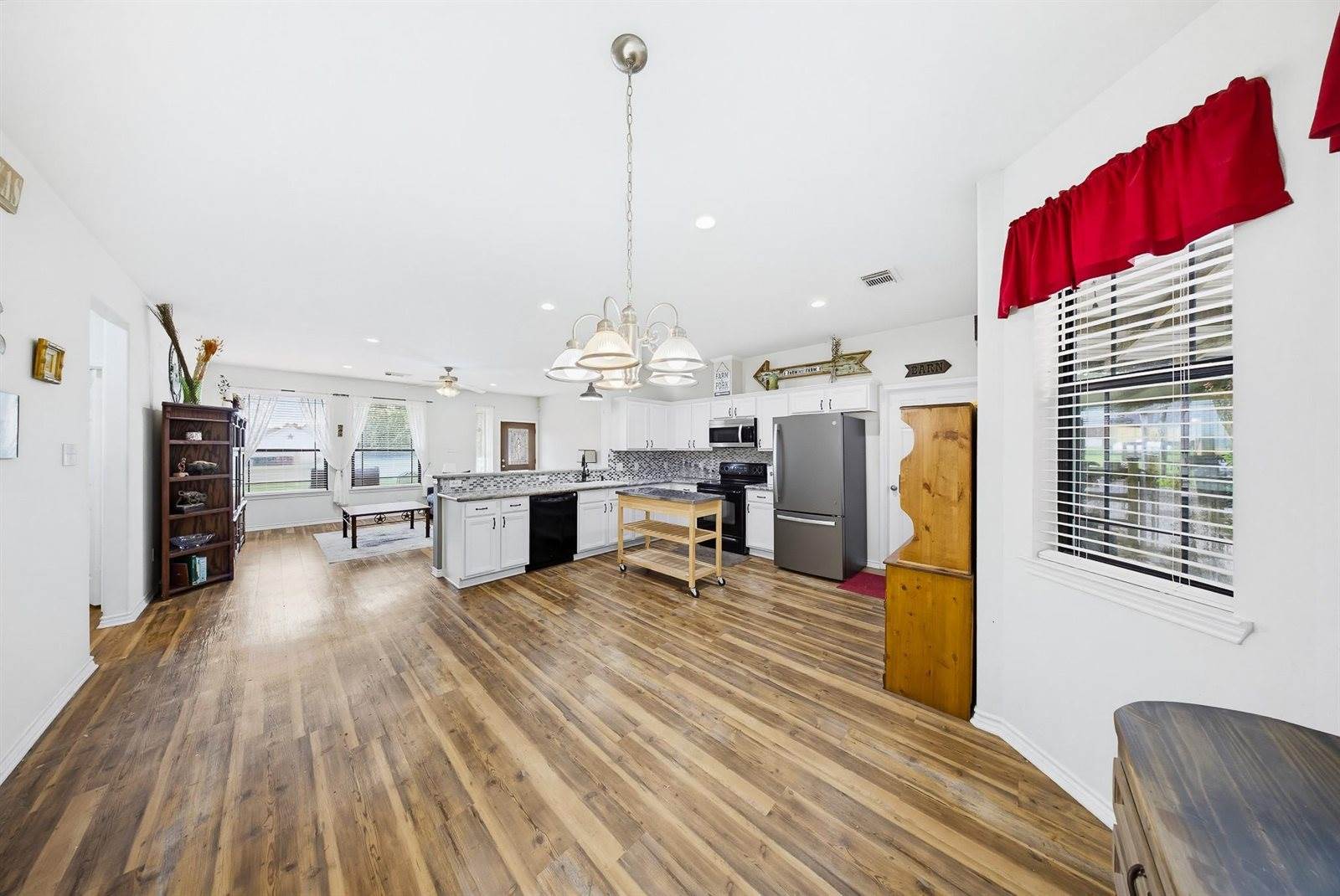 24920 Powers Court, Montgomery, TX 77316