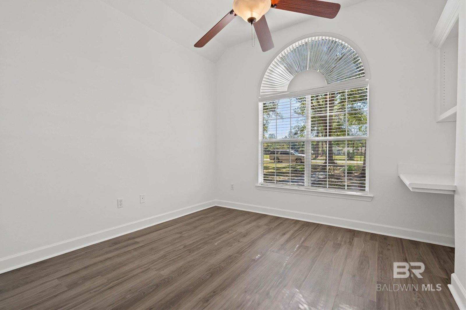 19275 County Road 8, Gulf Shores, AL 36542
