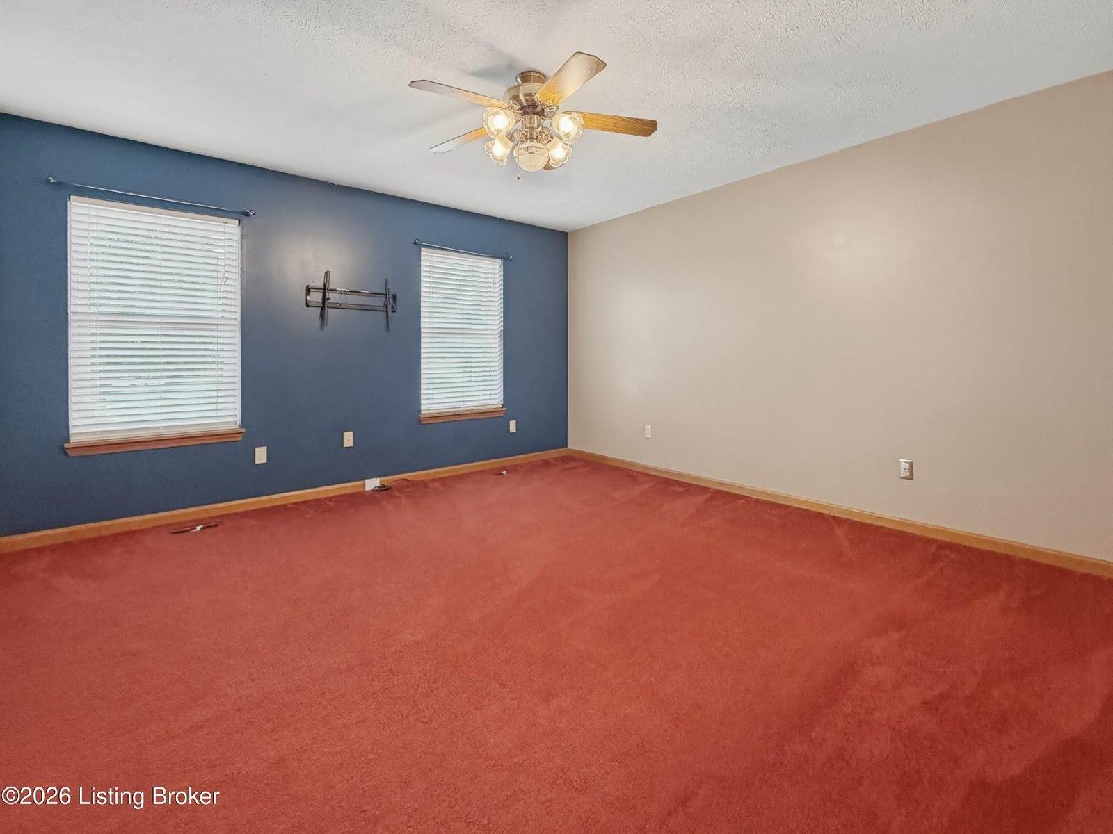 65 Brenda Ct, Brandenburg, KY 40108