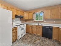 65 Brenda Ct, Brandenburg, KY 40108