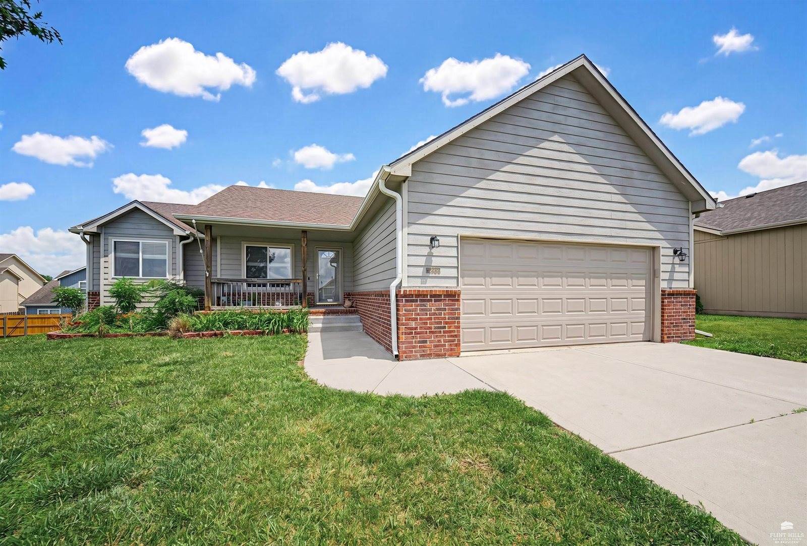 2129 Deer Trail, Junction City, KS 66441