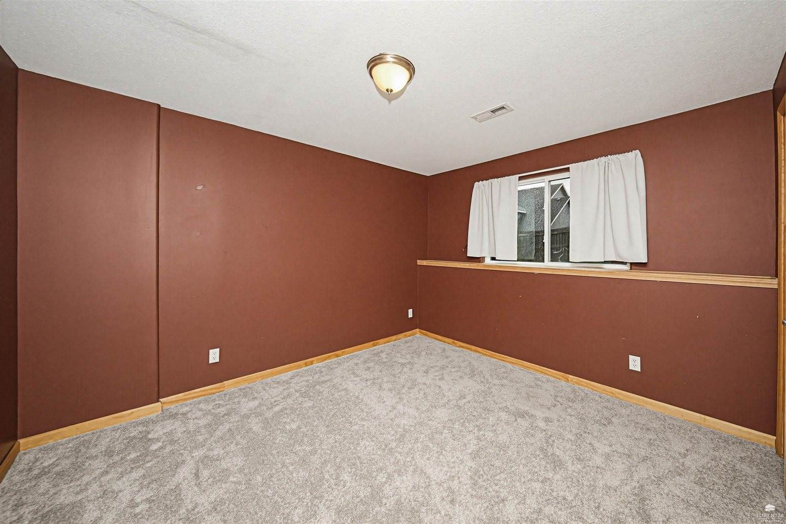 2129 Deer Trail, Junction City, KS 66441