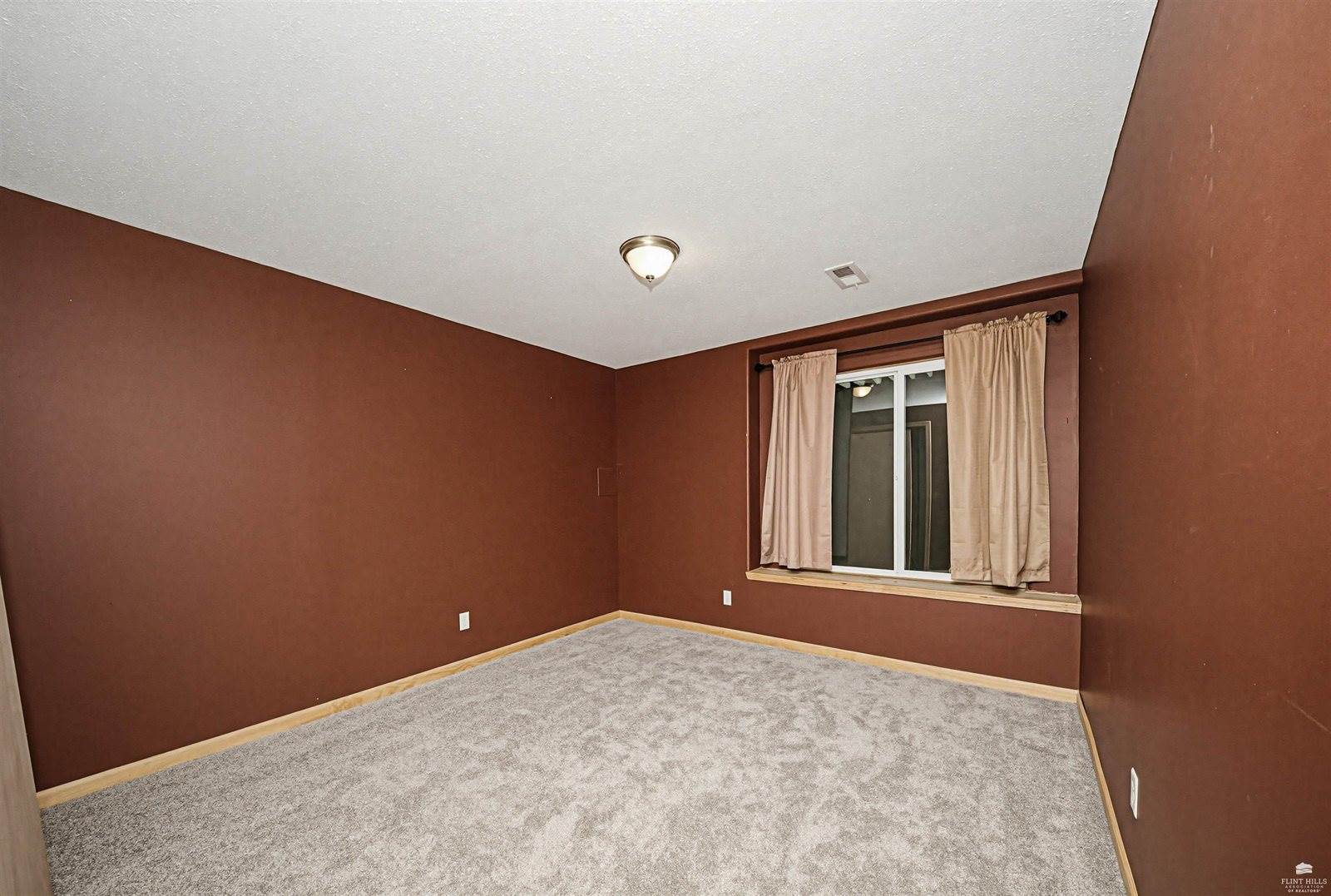 2129 Deer Trail, Junction City, KS 66441
