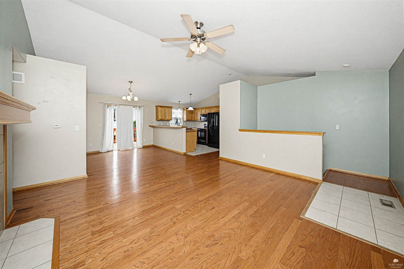 2129 Deer Trail, Junction City, KS 66441