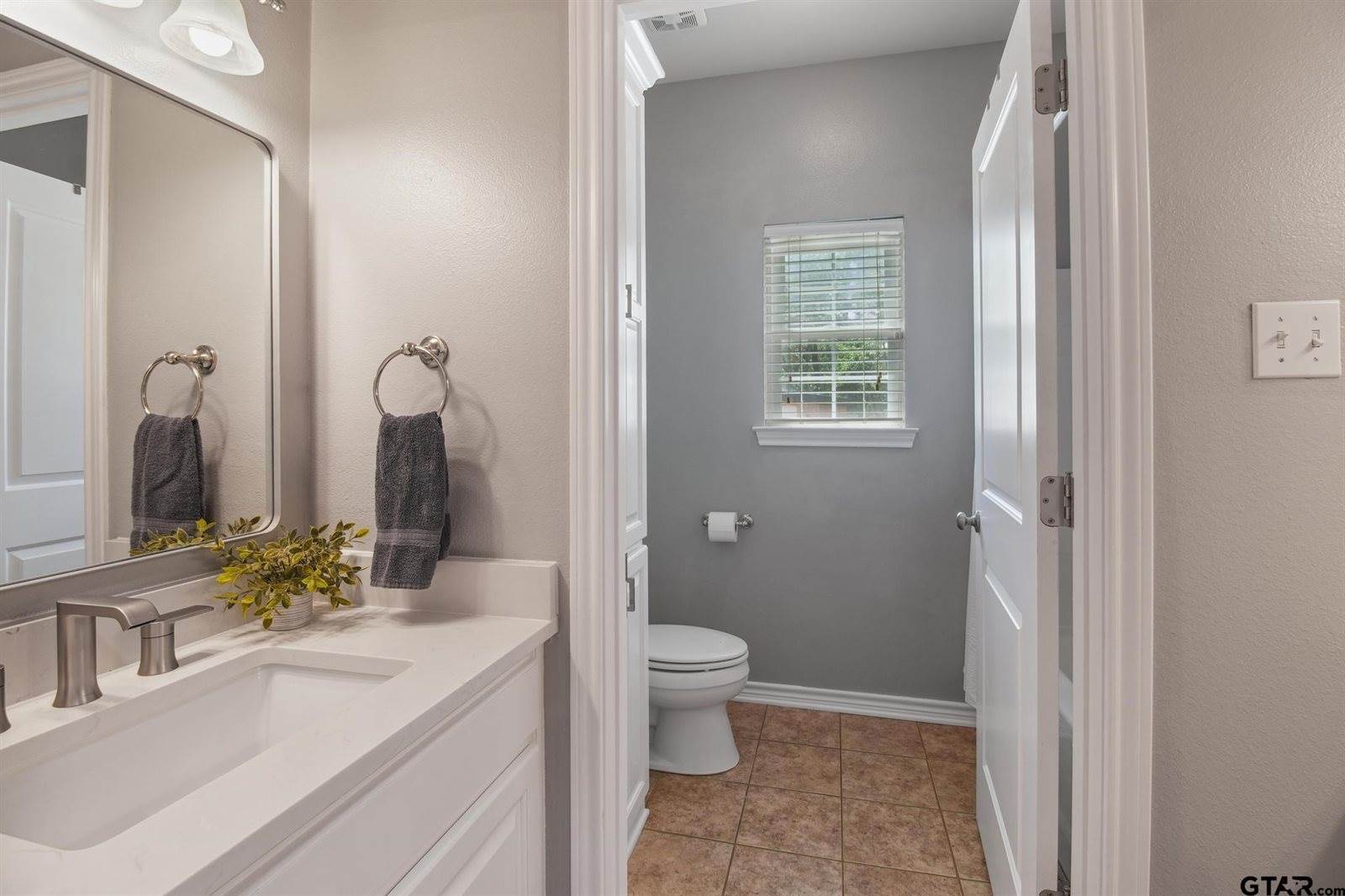 17349 Four Winds Way, Flint, TX 75762