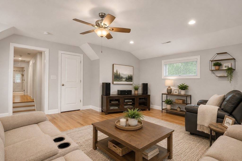 38 Concord Rd, Billerica, MA 01821