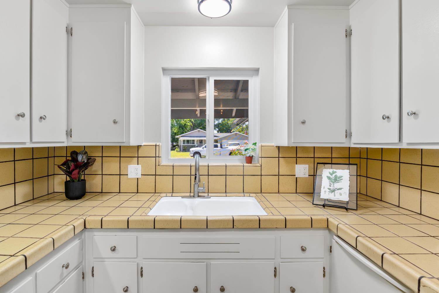 301 Rosa Avenue, Winters, CA 95694