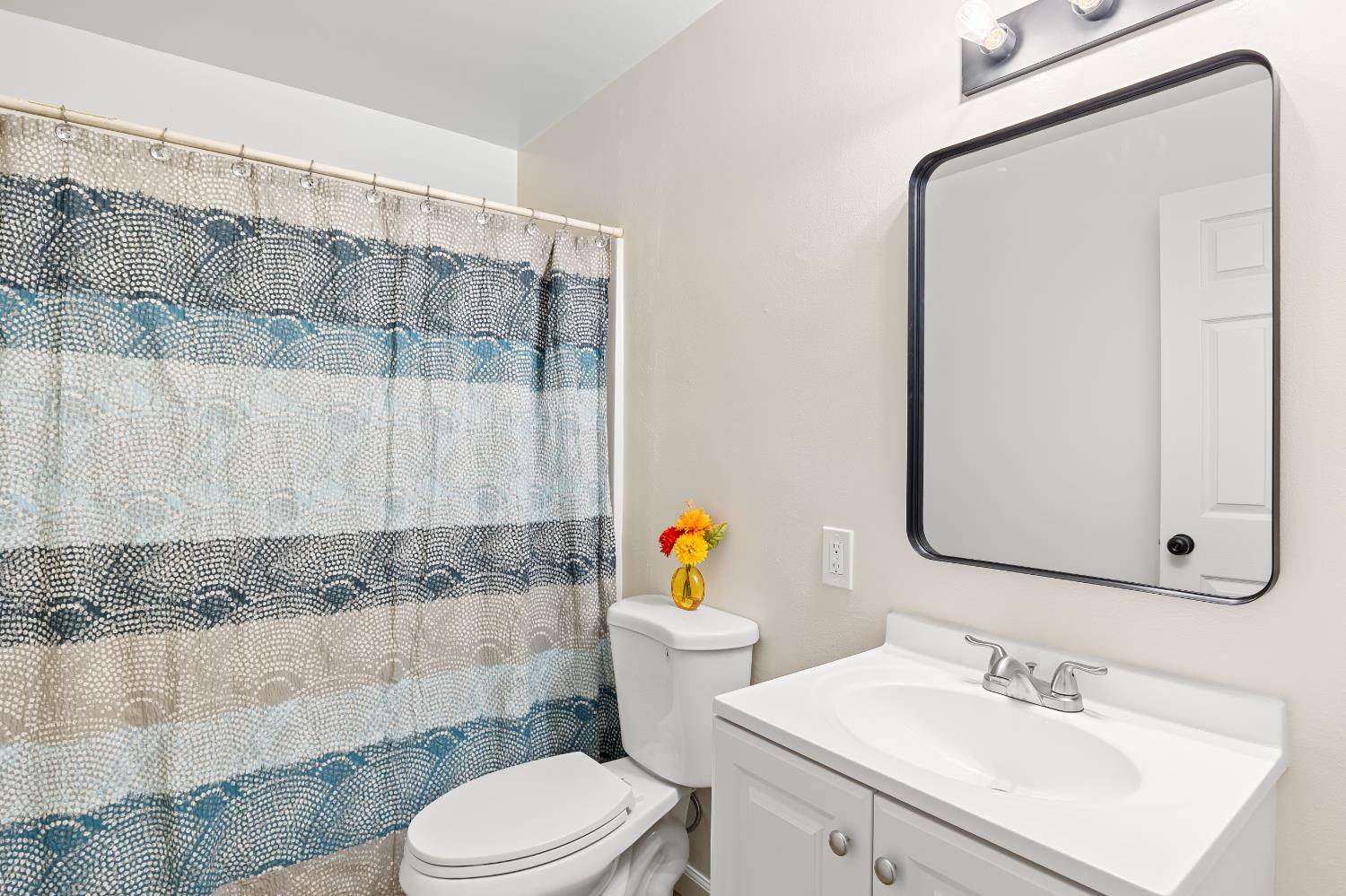 301 Rosa Avenue, Winters, CA 95694