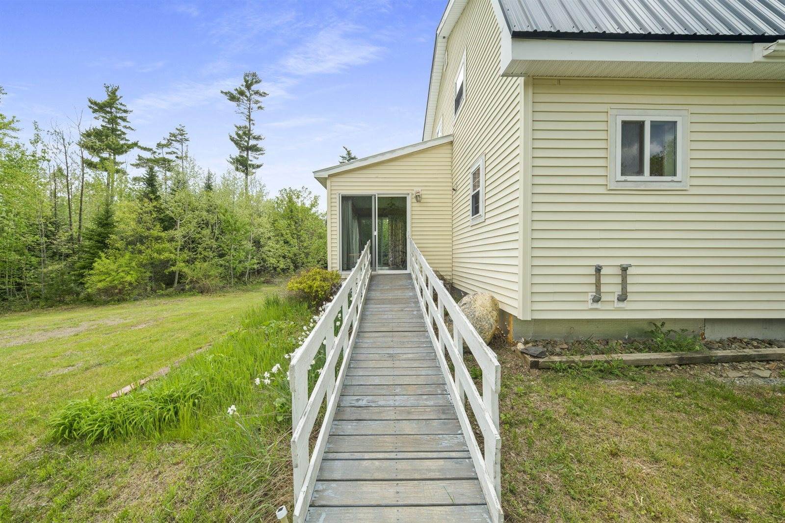 460 Airline Road, Clifton, ME 04428