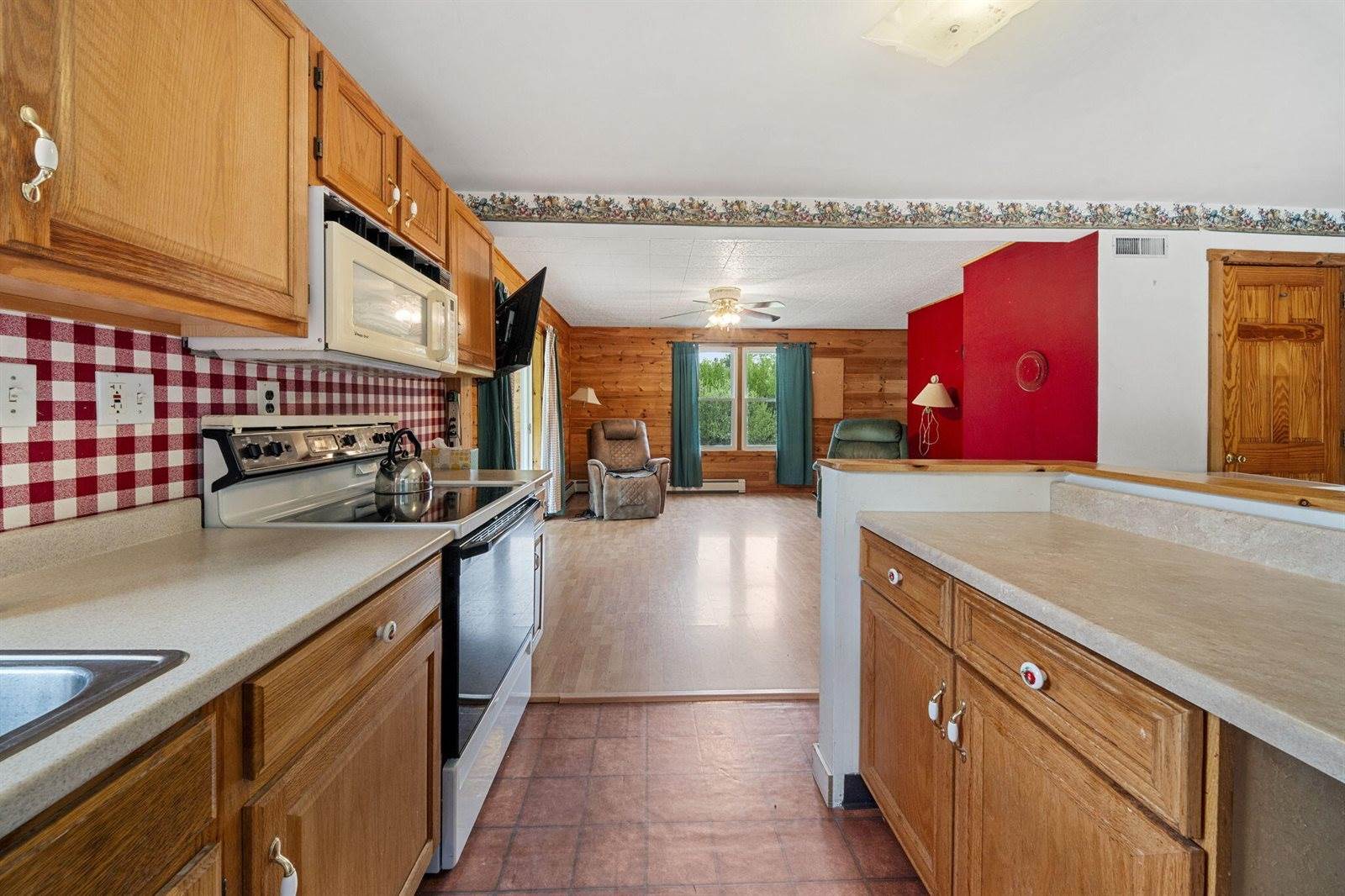 460 Airline Road, Clifton, ME 04428