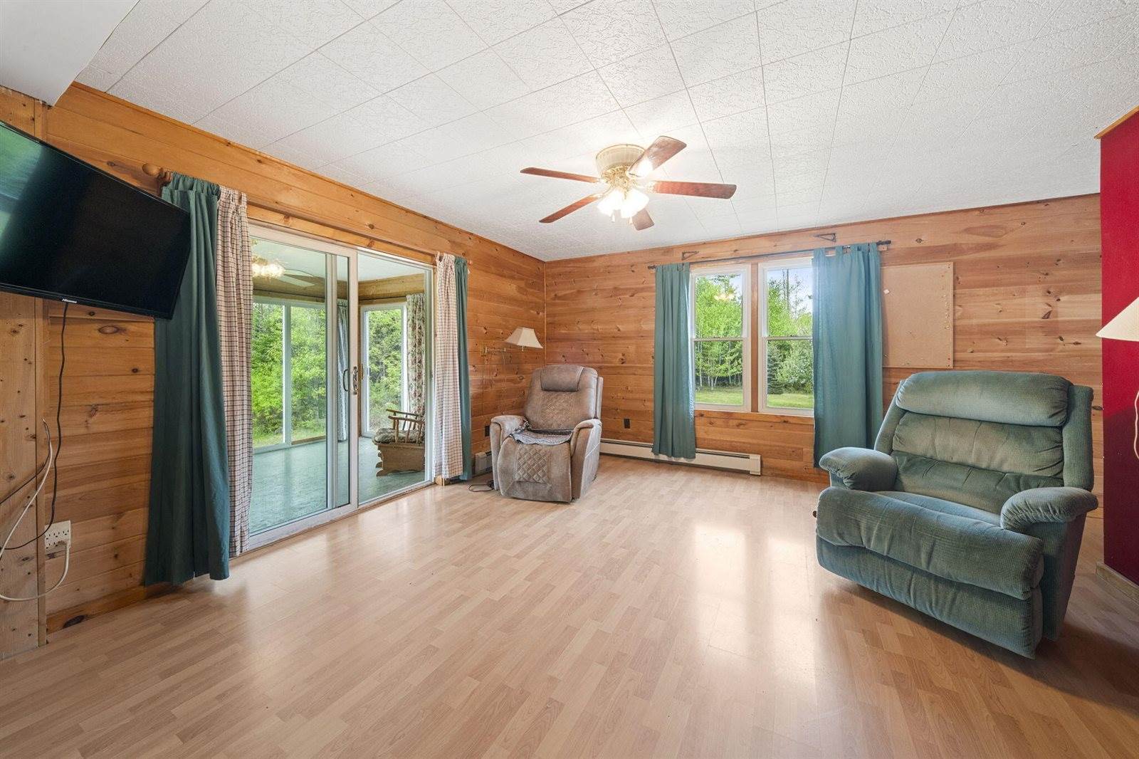460 Airline Road, Clifton, ME 04428