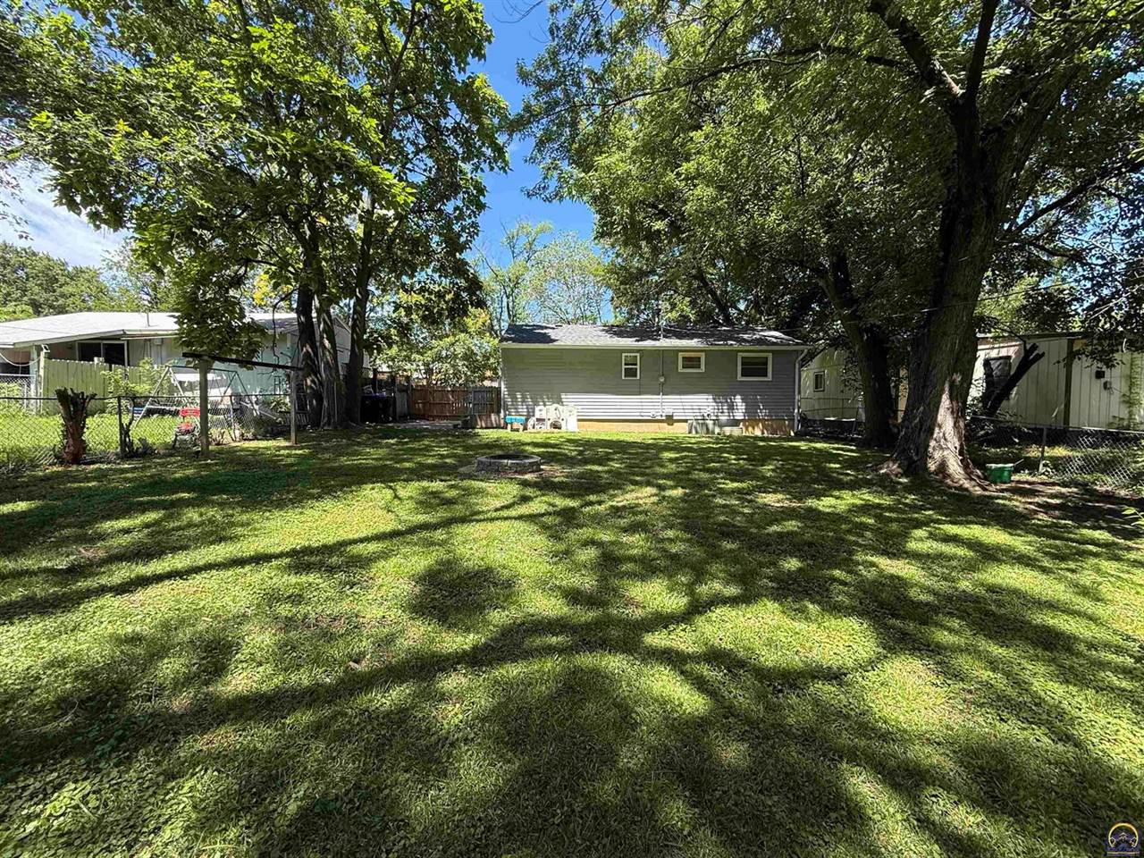 2616 SE Iowa AVE, Topeka, KS 66605